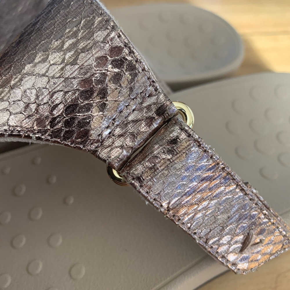 Vionic Adjustable Embossed Platform Slide - image 5